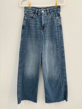 Good American Good Skate Crop Jeans (size 2/26)